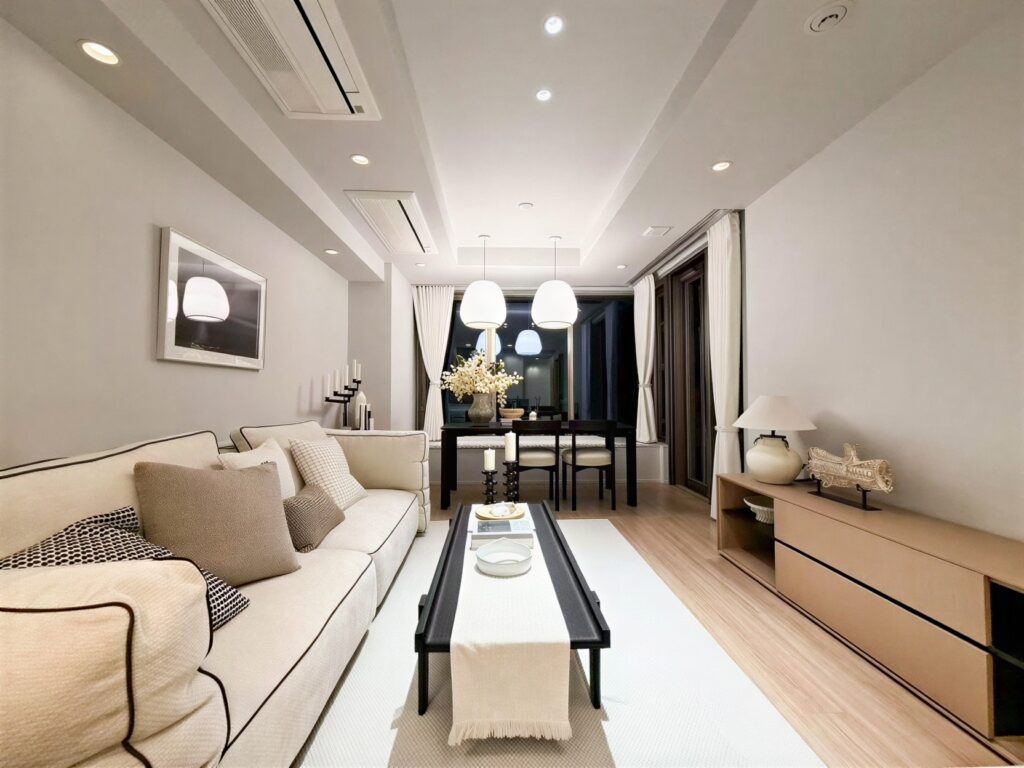 HoUjtM3N_bSsrphuu83Bc_u6tImUzb-1