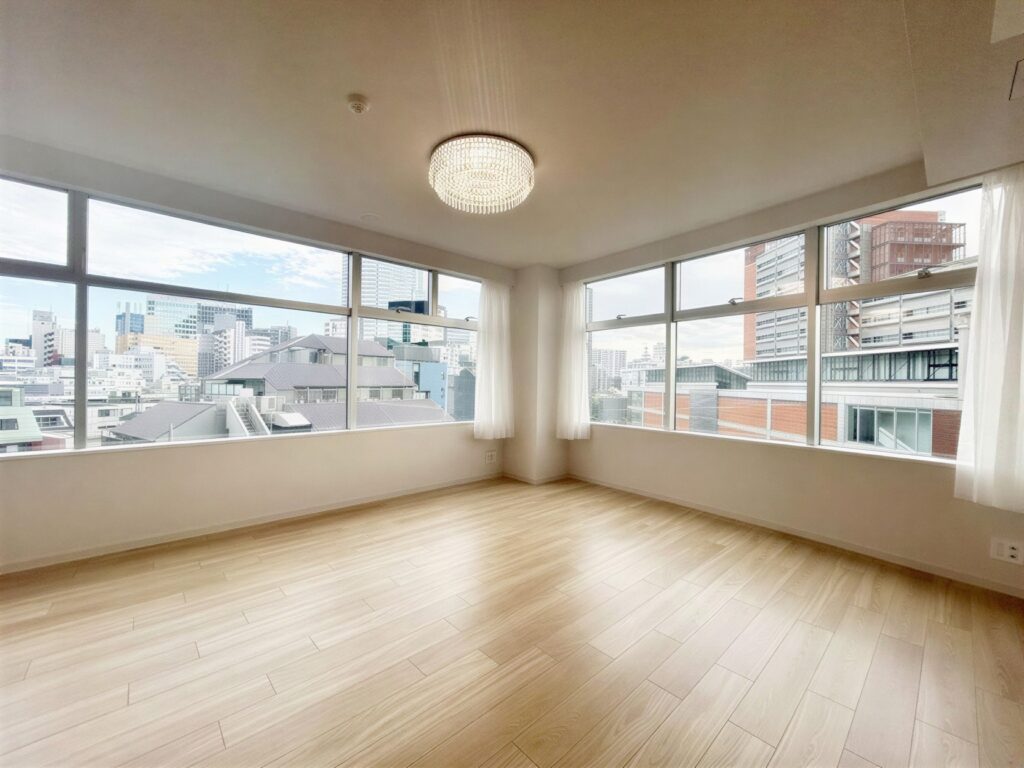 PHQxXseFwz5dlAcAqOgFa_HUoKA48a-1