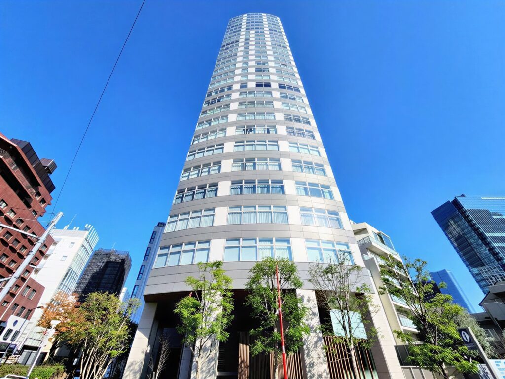 b2ttafoC1_3GpiFrpYLGX_SptNyPsj-1