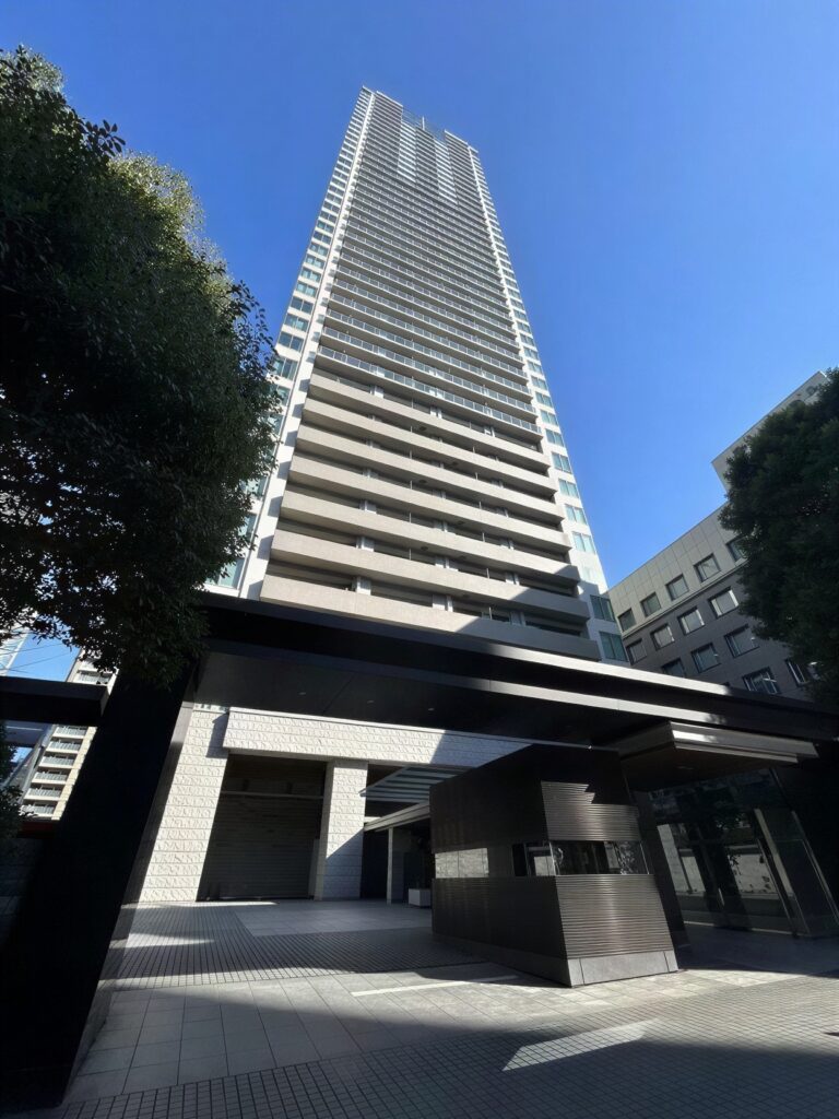 g47vuzr4hXz2HTxWxajK7_caHVrKvn-1