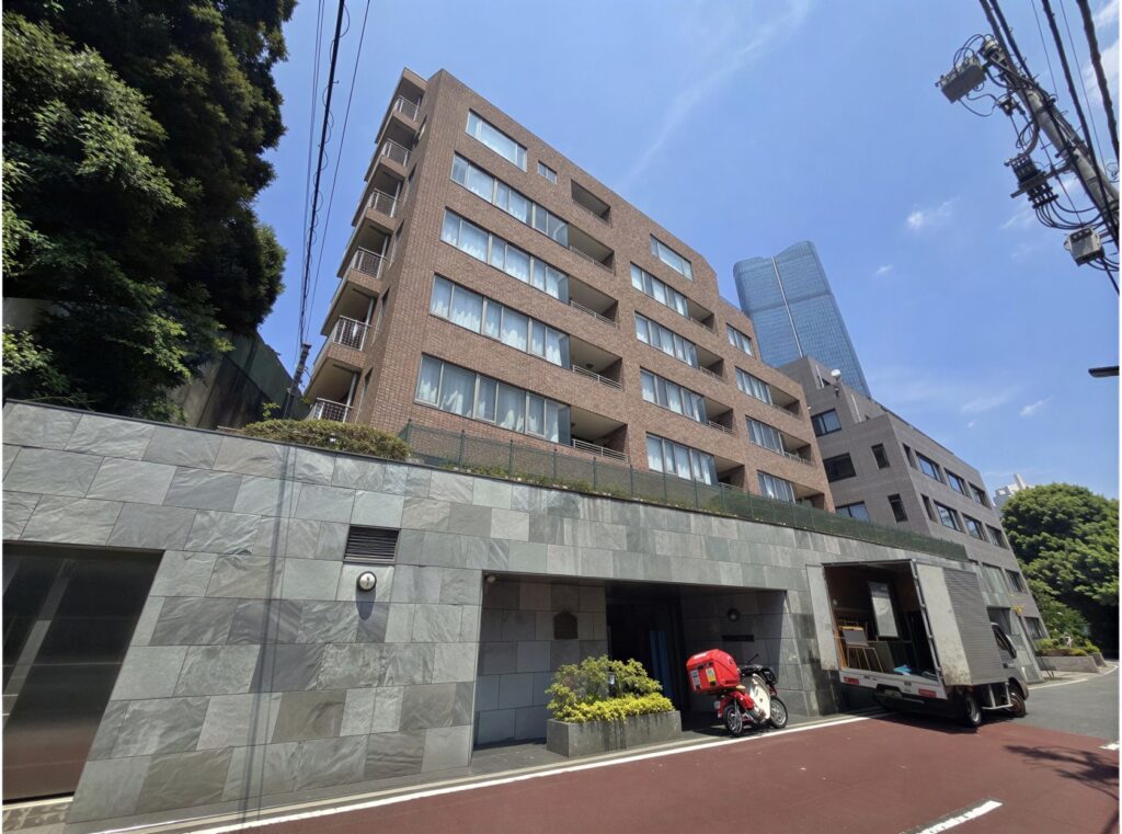 44WksxEP_t9GhK90YaAvG_IiiWpBf9-1