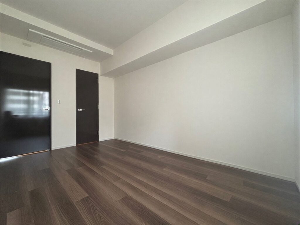 5Pw7-F01VzRhaDTR7m8vi_oJGsHJpd-1