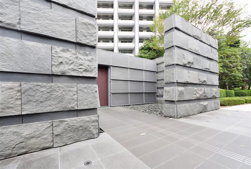 6-rEqw3h1xggZapCmCEOM_RWkUq21k