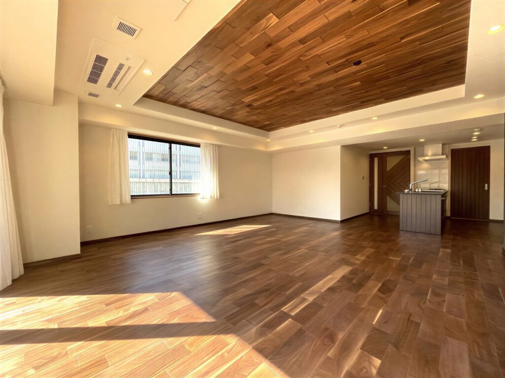 8_omzFuMzbPBxBnVTuUCu_5wnr3BIL