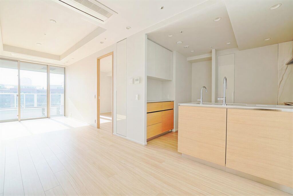 DW75GLR12K-HBV2H3HK5l_vk3Wfp4A