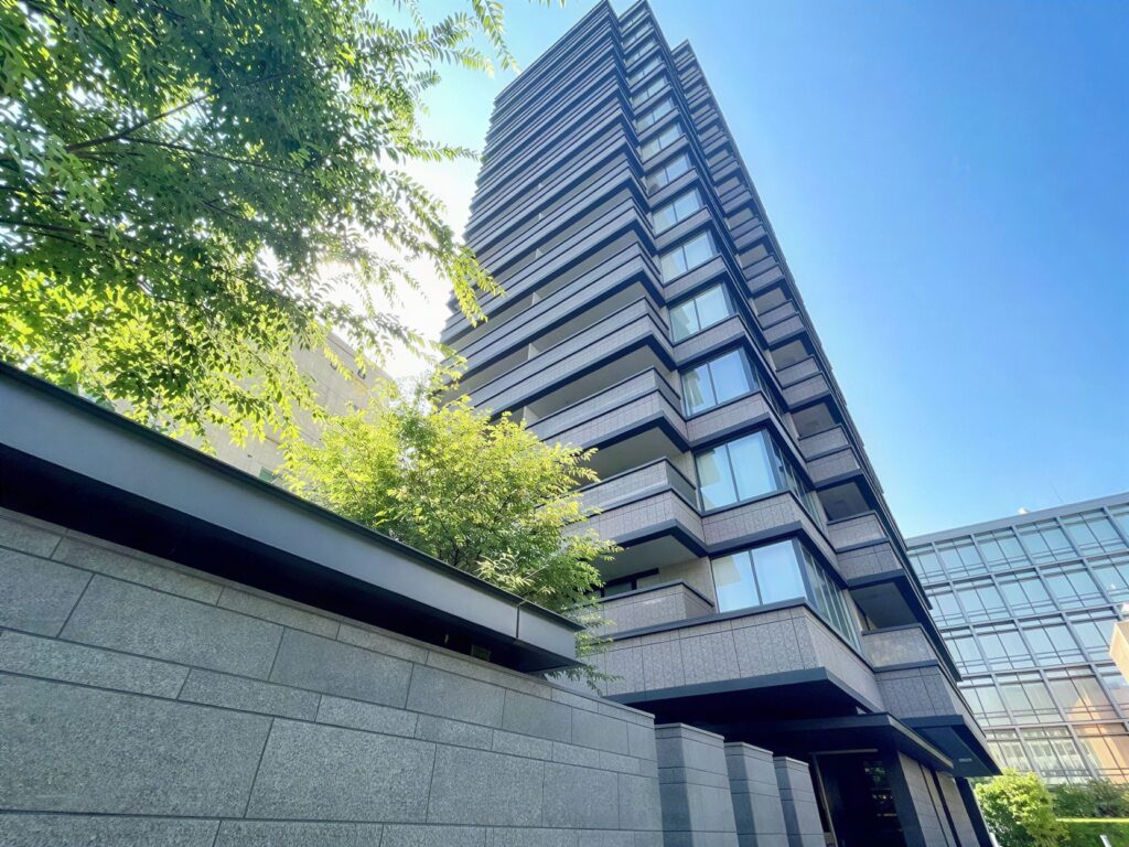 HGVSSwwA27lYnjc_J9kdv_fyLiaTHd