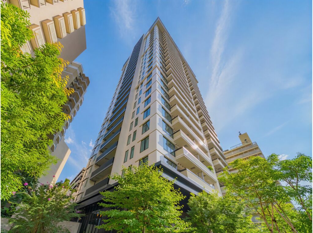 LLwK4XE581E0_ITWSrlVY_2oVyHHVG