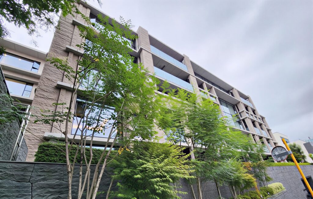 NK9R9-eDZTwXHiJ_NDYkz_u7OZA5Oz-1