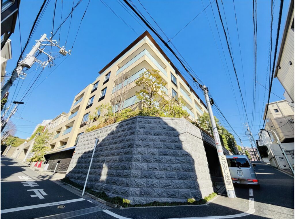 QLu__I6ssQxTyHcKiTB2e_yzpM27H4