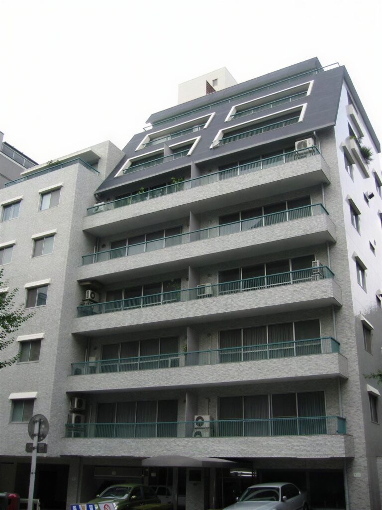 Rgi9T3px-xN_7HfKsw-Oi_zB2nCdCw