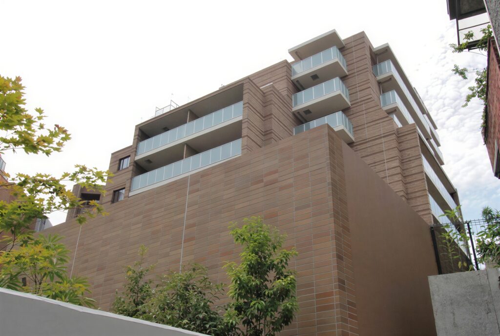 UxjcXASLq8KQZwAxwnRu2_Y1BbWZ5g