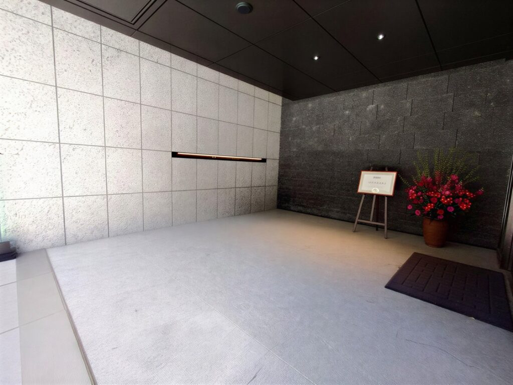 XJHpFtGpdWUatEXj0z9P4_GBiLbdDy-1