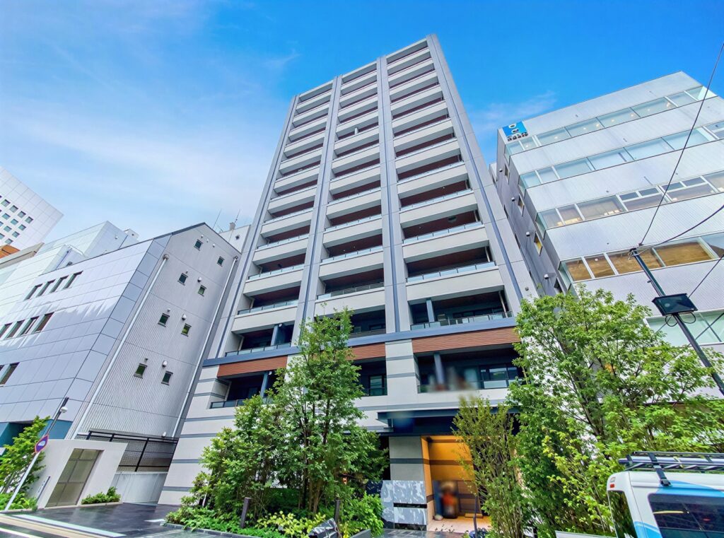 ahSFumpkfWGOAAQeD4ZkC_BDcewkEp