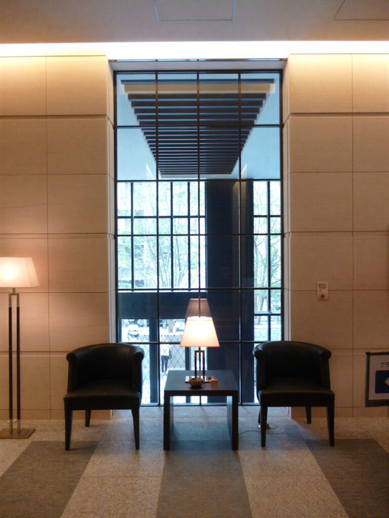 ltPoqvNivCOR_hVC9Tmao_7UHcRqHS-1