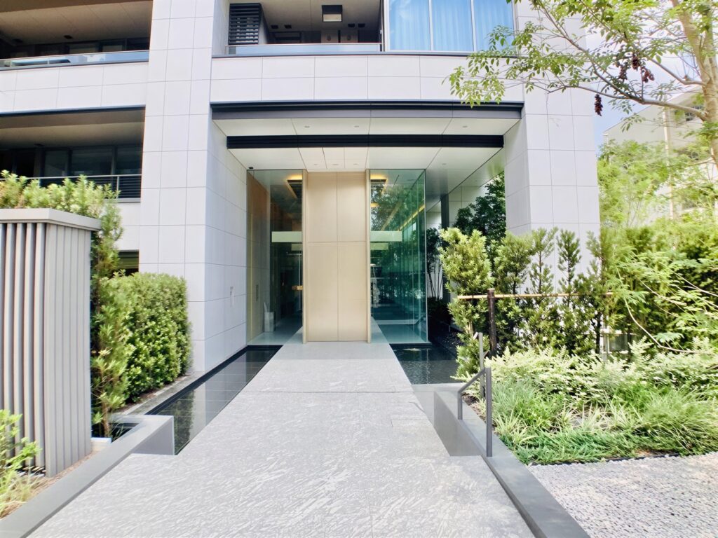 oT51kFtDblRQsyH0jpKnz_SxFTjtzG-1