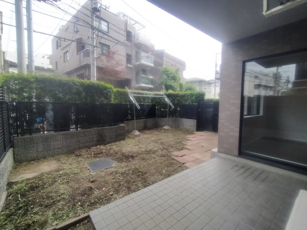 eh-a22e0705e756acd6-1